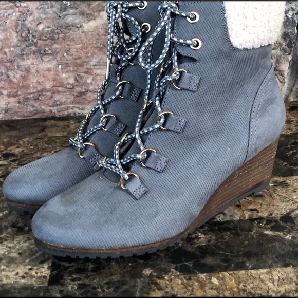 NEW Dr. Scholl's Women's Charmer Booties - Picture 5 of 10